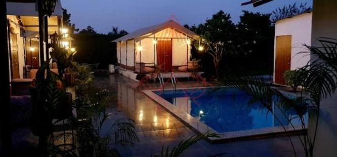 Luxury Farmhouse In Chhatarpur With Pool New Delhi Extérieur photo