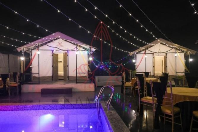 Luxury Farmhouse In Chhatarpur With Pool New Delhi Extérieur photo