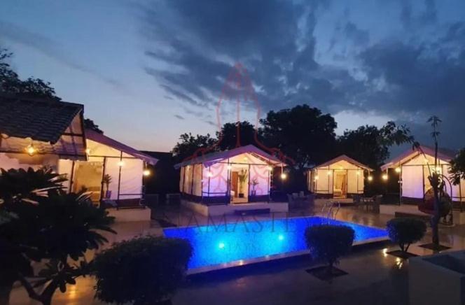 Luxury Farmhouse In Chhatarpur With Pool New Delhi Extérieur photo